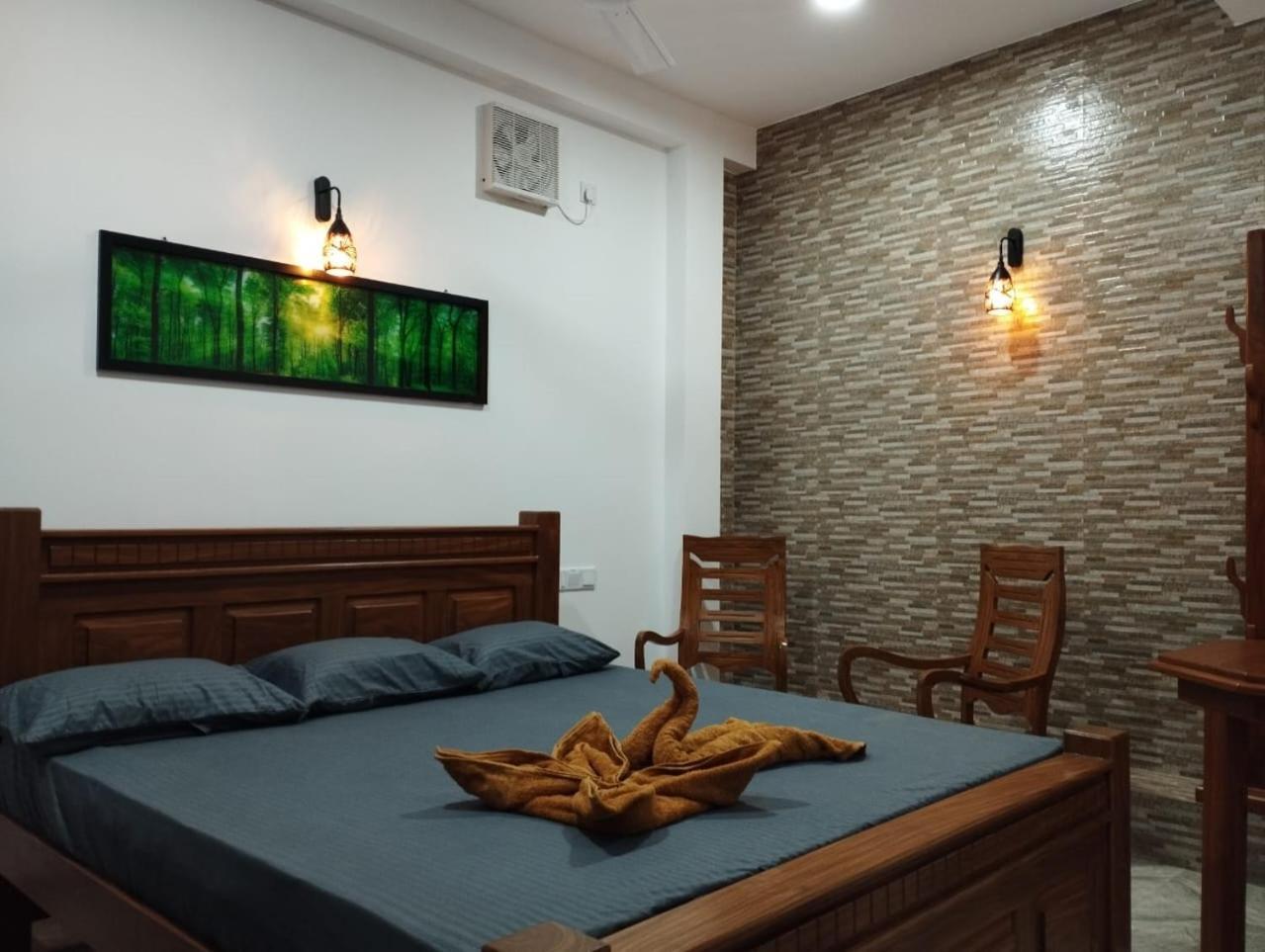 Star Rain Tour Inn Ratnapura Exterior photo